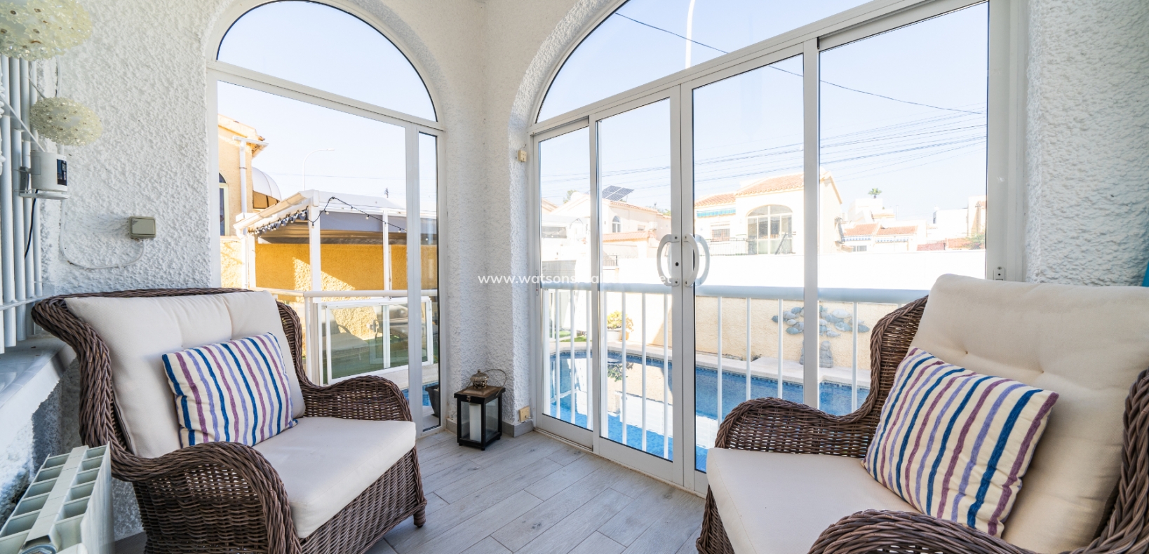 Resale - Freistendhe Villa - Urb. La Marina