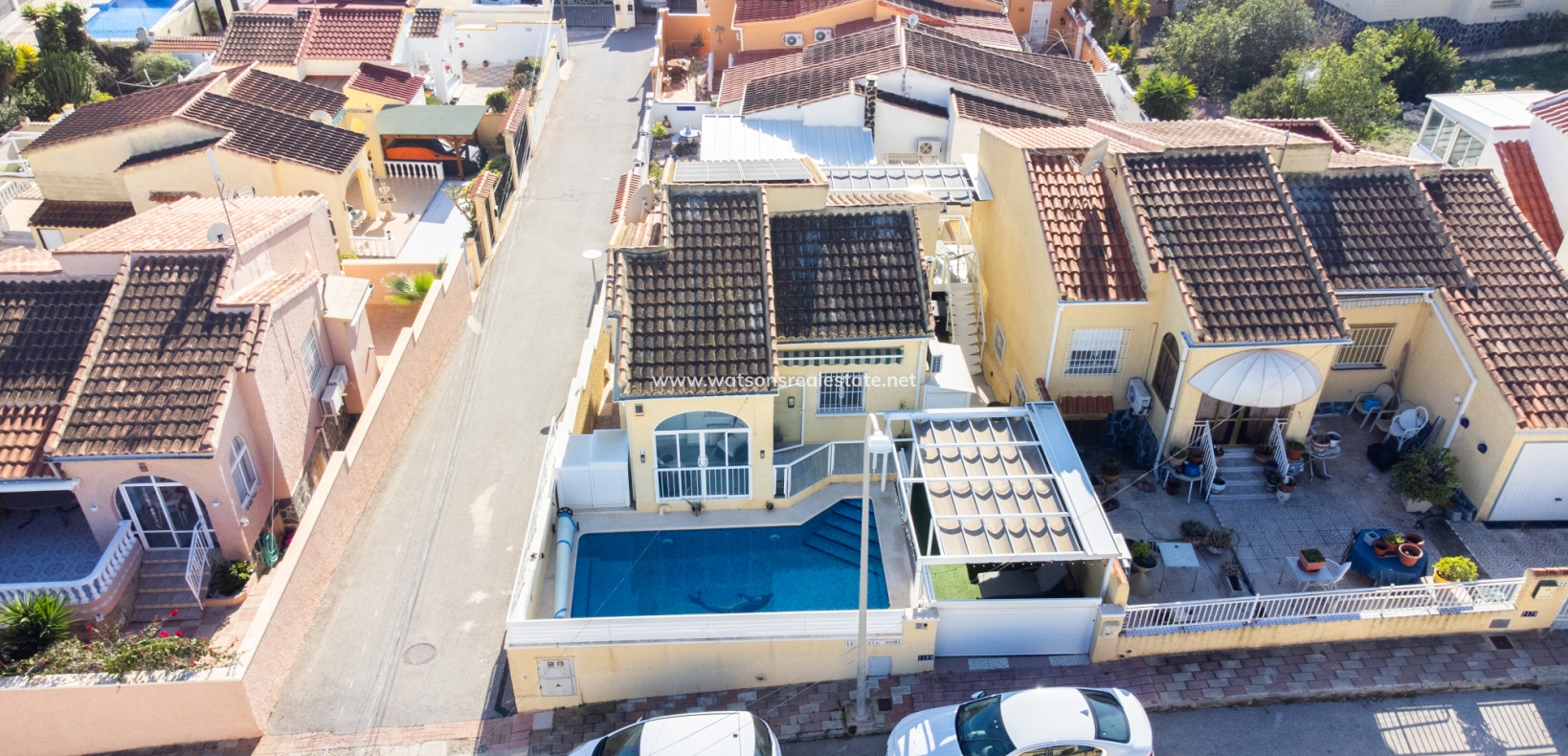 Resale - Freistendhe Villa - Urb. La Marina