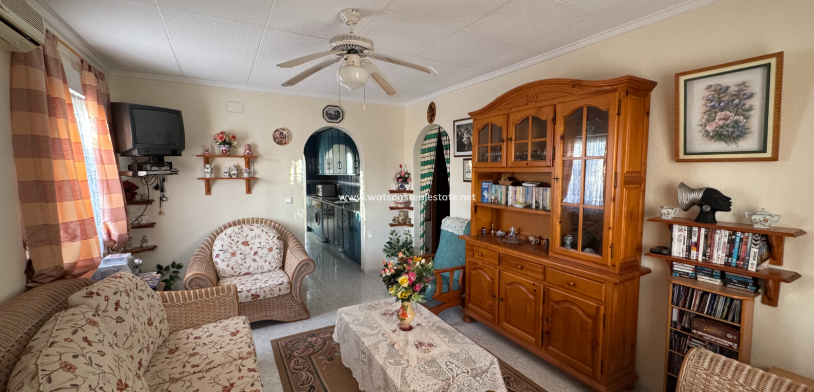 Resale - Freistendhe Villa - Urb. La Marina