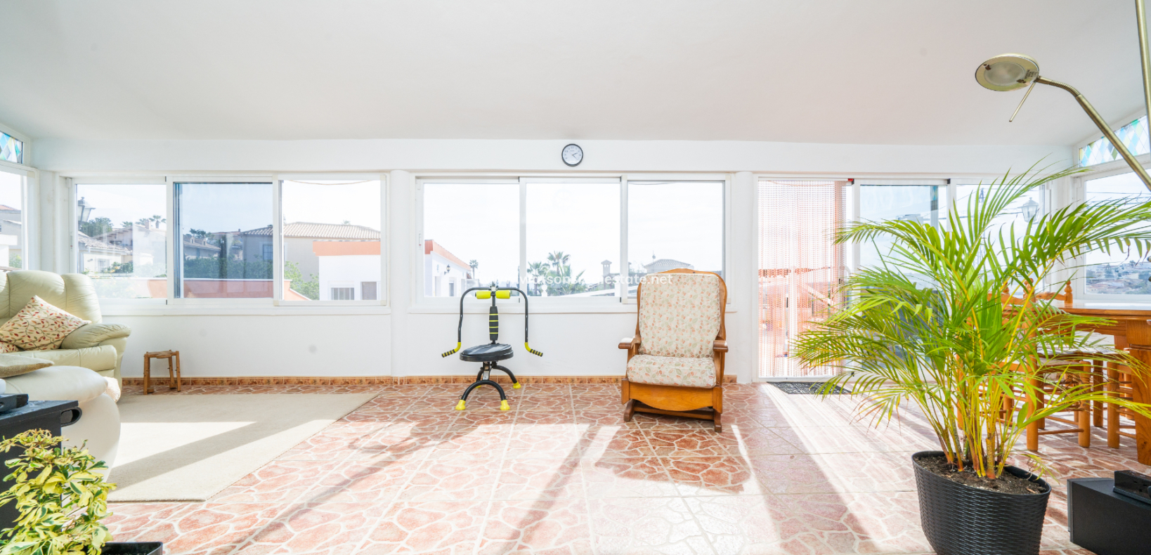Resale - Freistendhe Villa - Urb. La Marina
