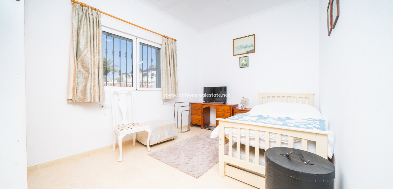 Resale - Freistendhe Villa - Urb. La Marina
