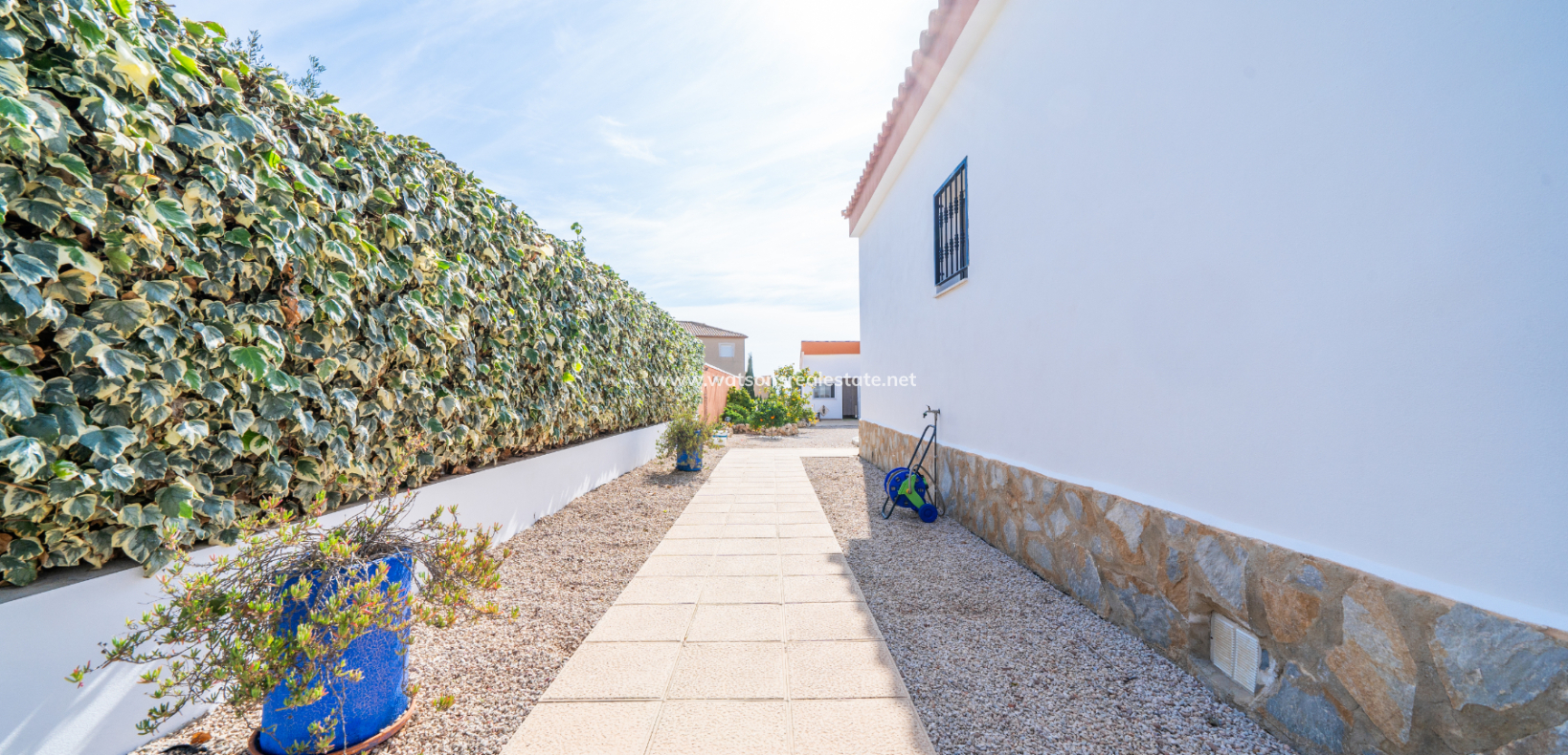 Resale - Freistendhe Villa - Urb. La Marina