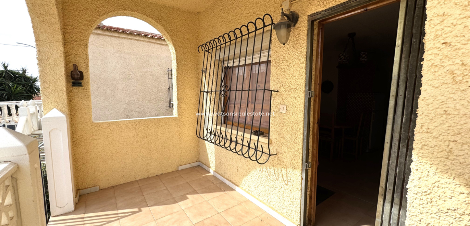 Resale - Freistendhe Villa - Urb. La Marina