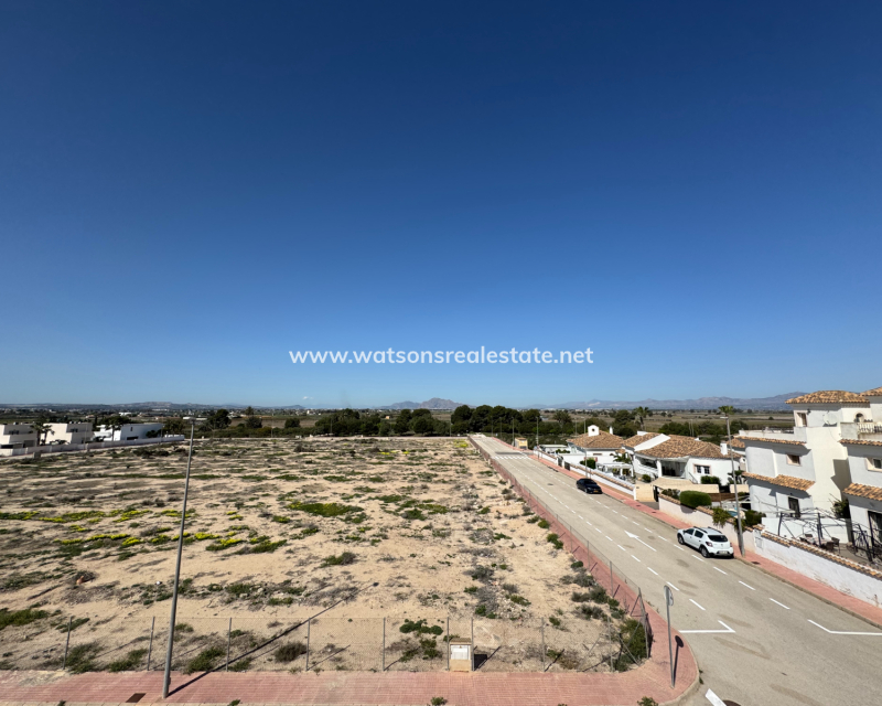 Resale - Freistendhe Villa - Urb. La Marina
