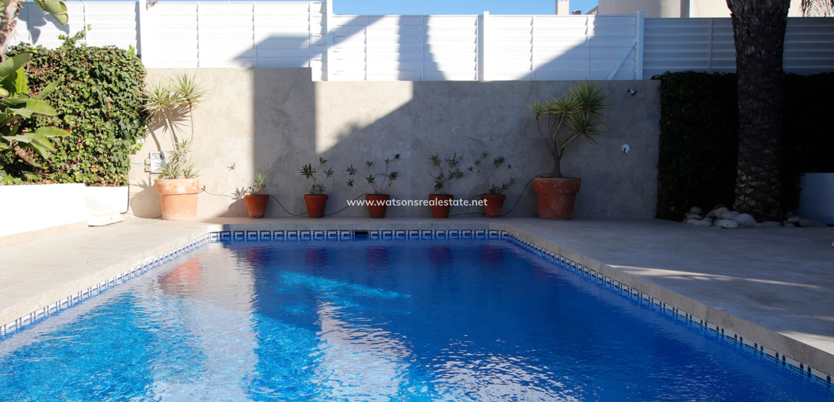 Resale - Freistendhe Villa - Urb. La Marina