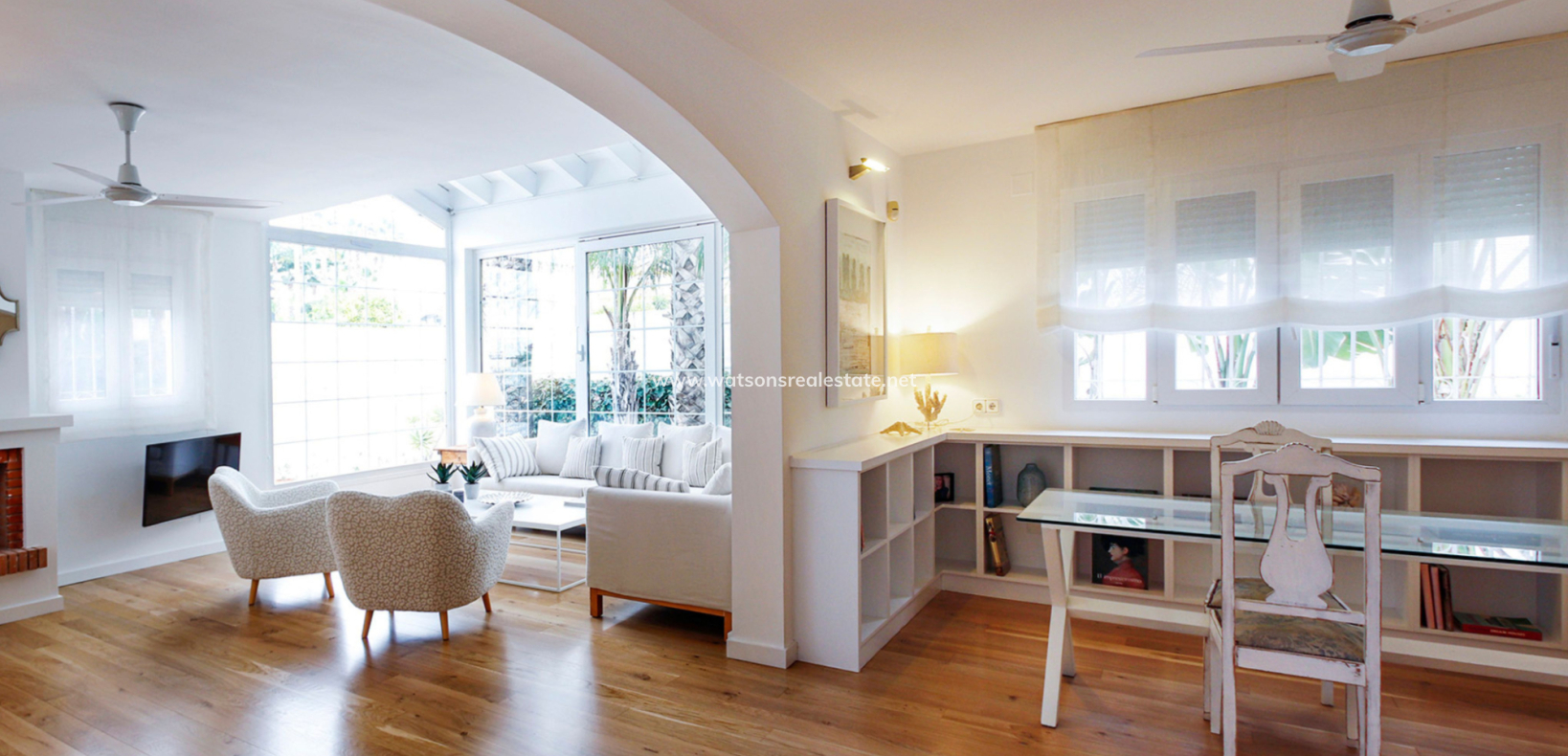 Resale - Freistendhe Villa - Urb. La Marina