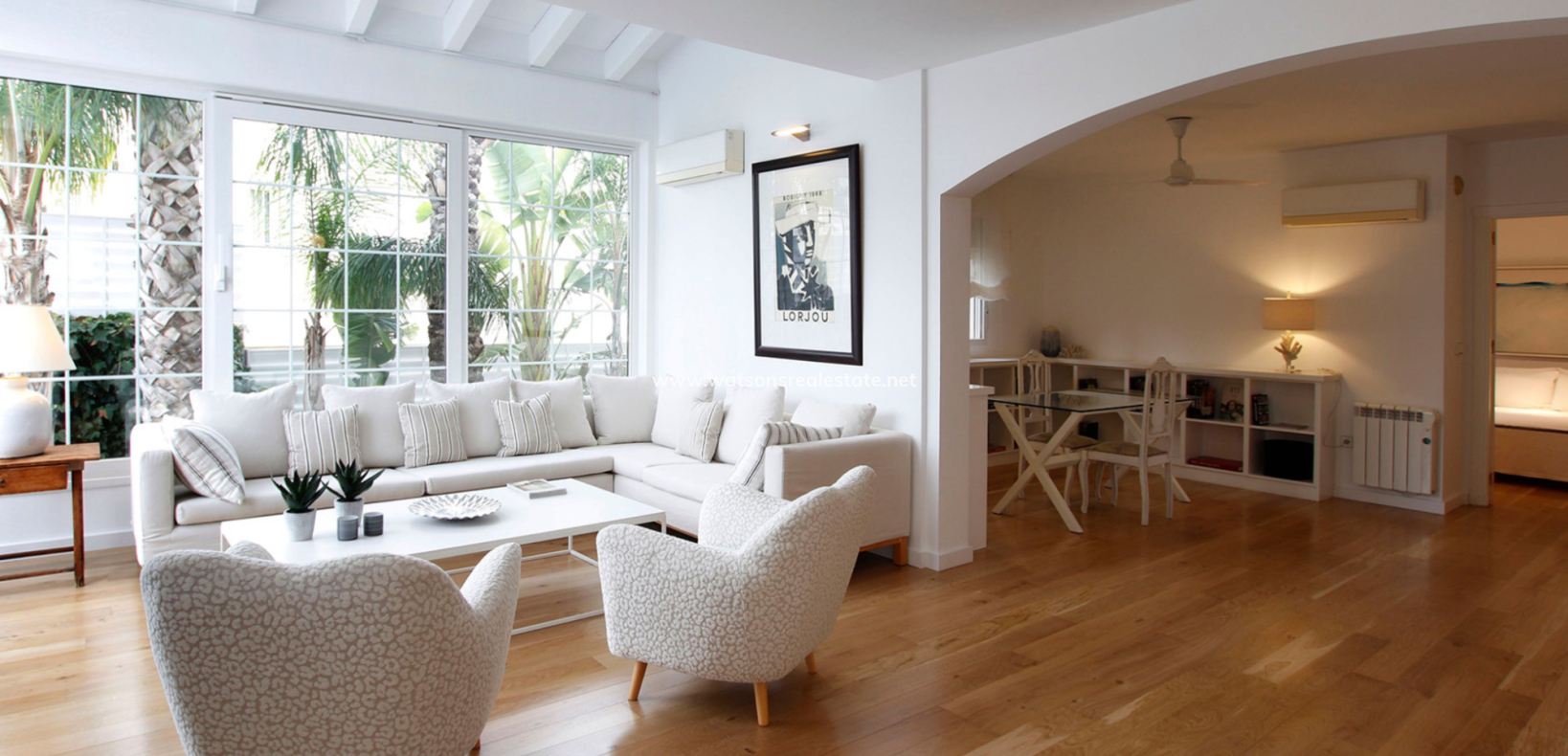 Resale - Freistendhe Villa - Urb. La Marina