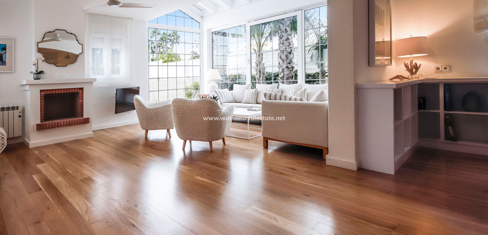Resale - Freistendhe Villa - Urb. La Marina