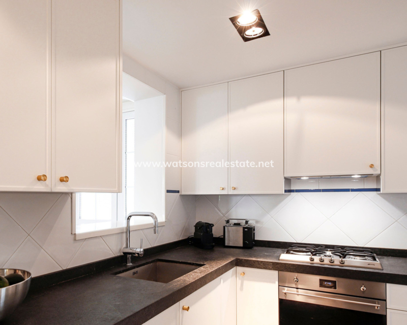 Resale - Freistendhe Villa - Urb. La Marina