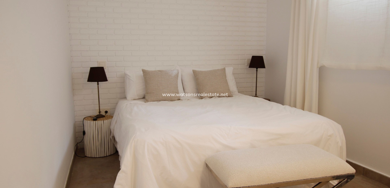Resale - Freistendhe Villa - Urb. La Marina