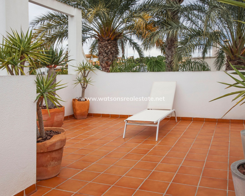 Resale - Freistendhe Villa - Urb. La Marina