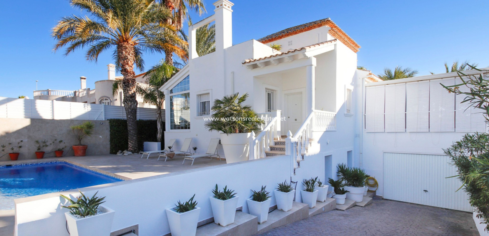 Resale - Freistendhe Villa - Urb. La Marina