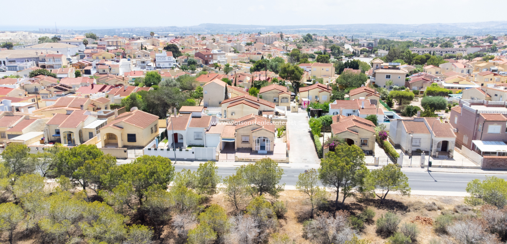 Resale - Freistendhe Villa - Urb. La Marina