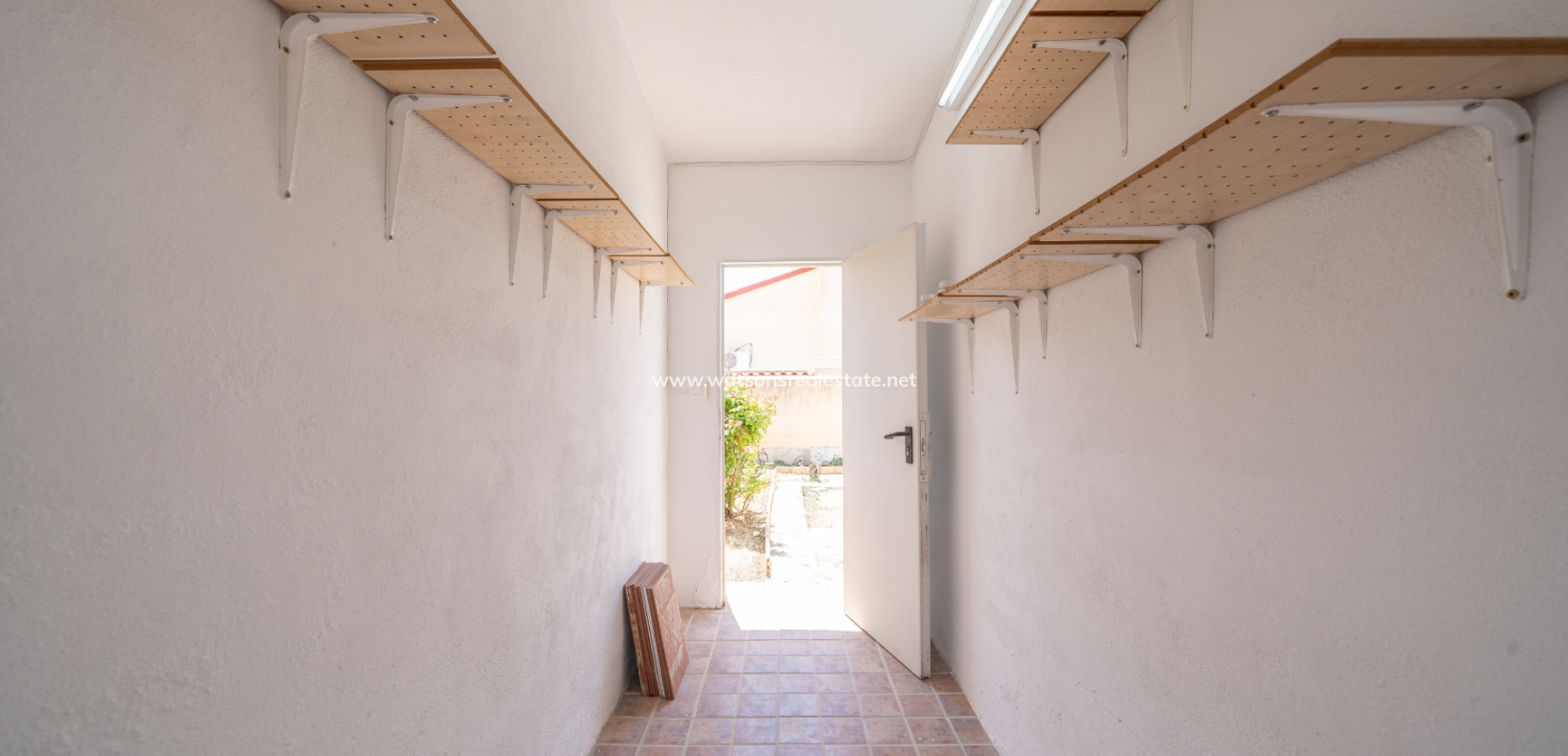 Resale - Freistendhe Villa - Urb. La Marina