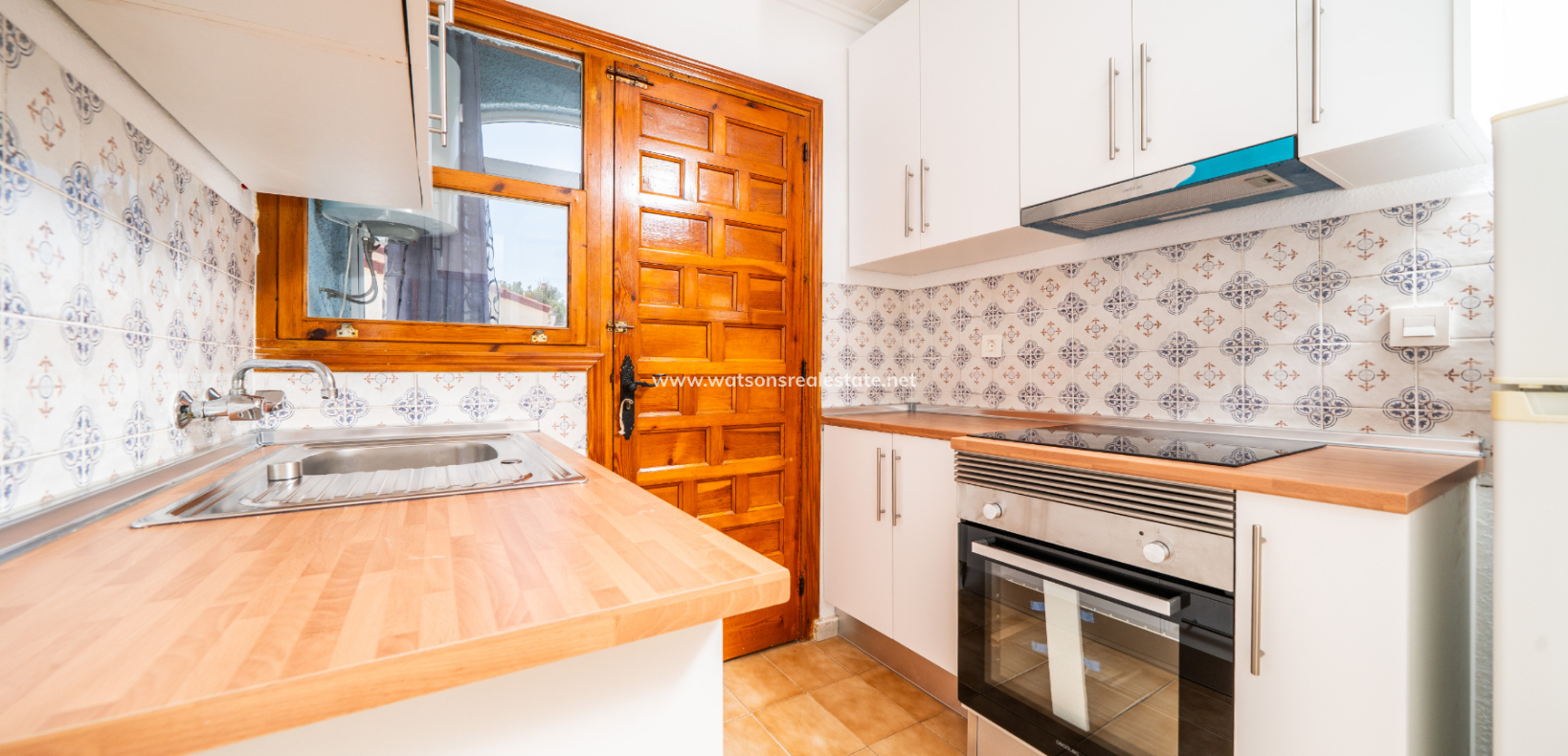 Resale - Freistendhe Villa - Urb. La Marina