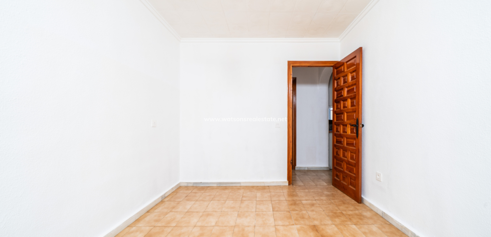 Resale - Freistendhe Villa - Urb. La Marina