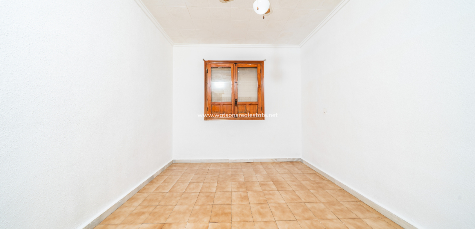 Resale - Freistendhe Villa - Urb. La Marina