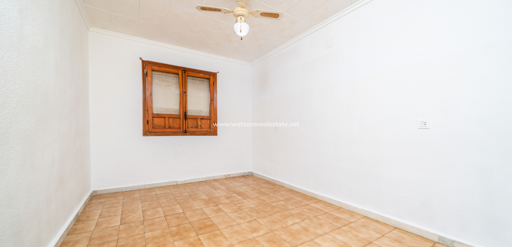 Resale - Freistendhe Villa - Urb. La Marina