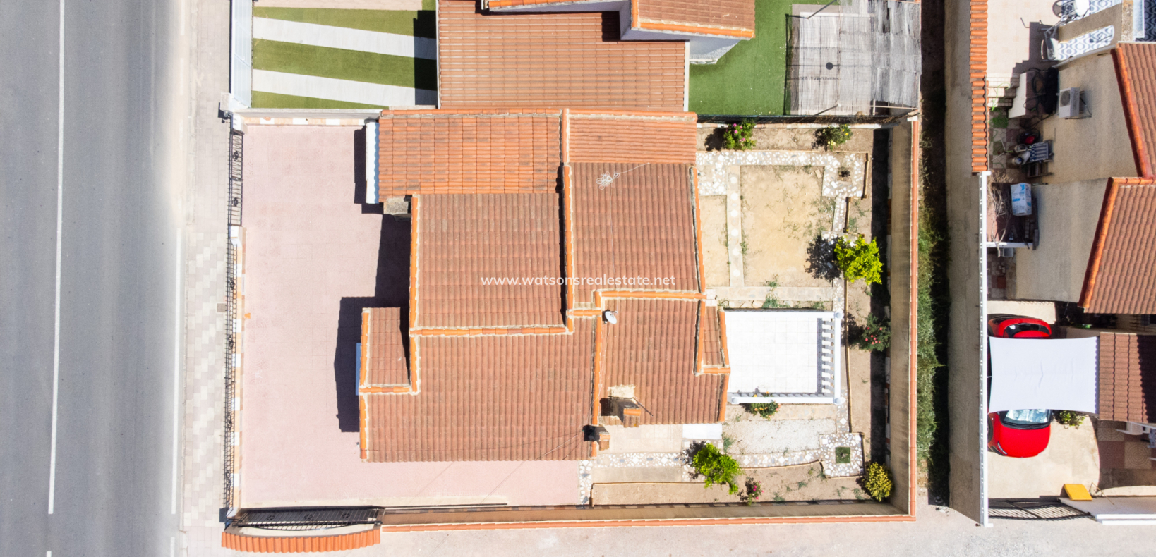 Resale - Freistendhe Villa - Urb. La Marina