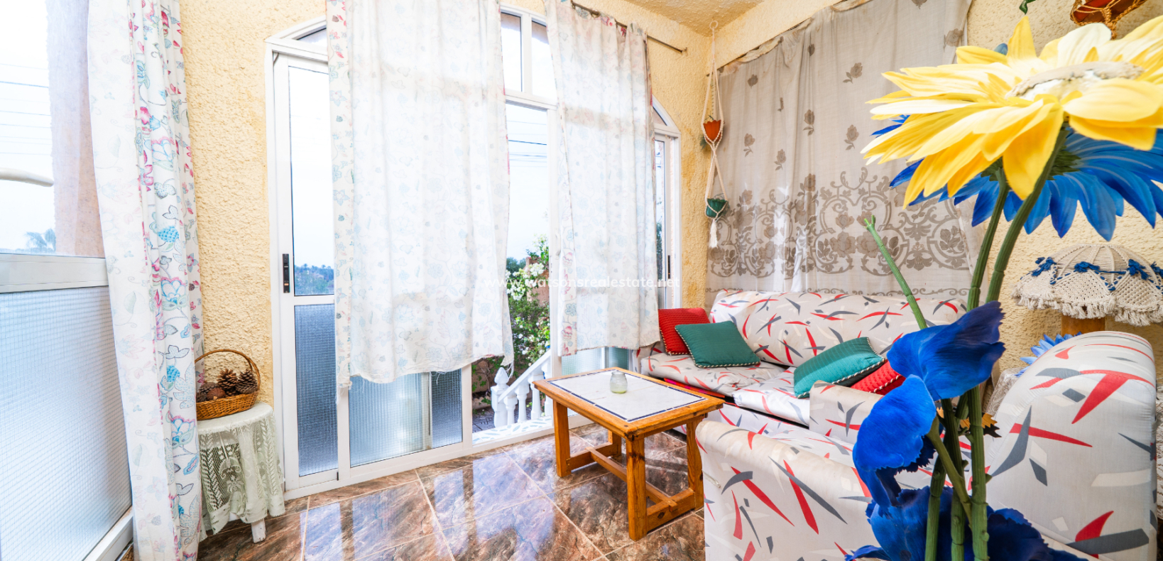 Resale - Freistendhe Villa - Urb. La Marina