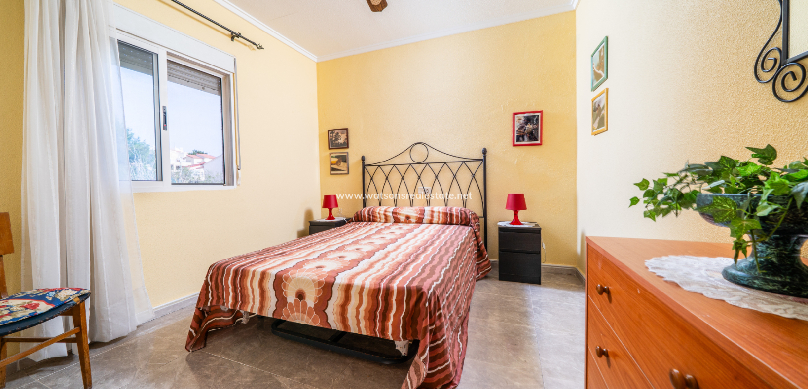 Resale - Freistendhe Villa - Urb. La Marina