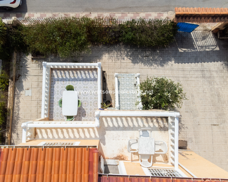Resale - Freistendhe Villa - Urb. La Marina