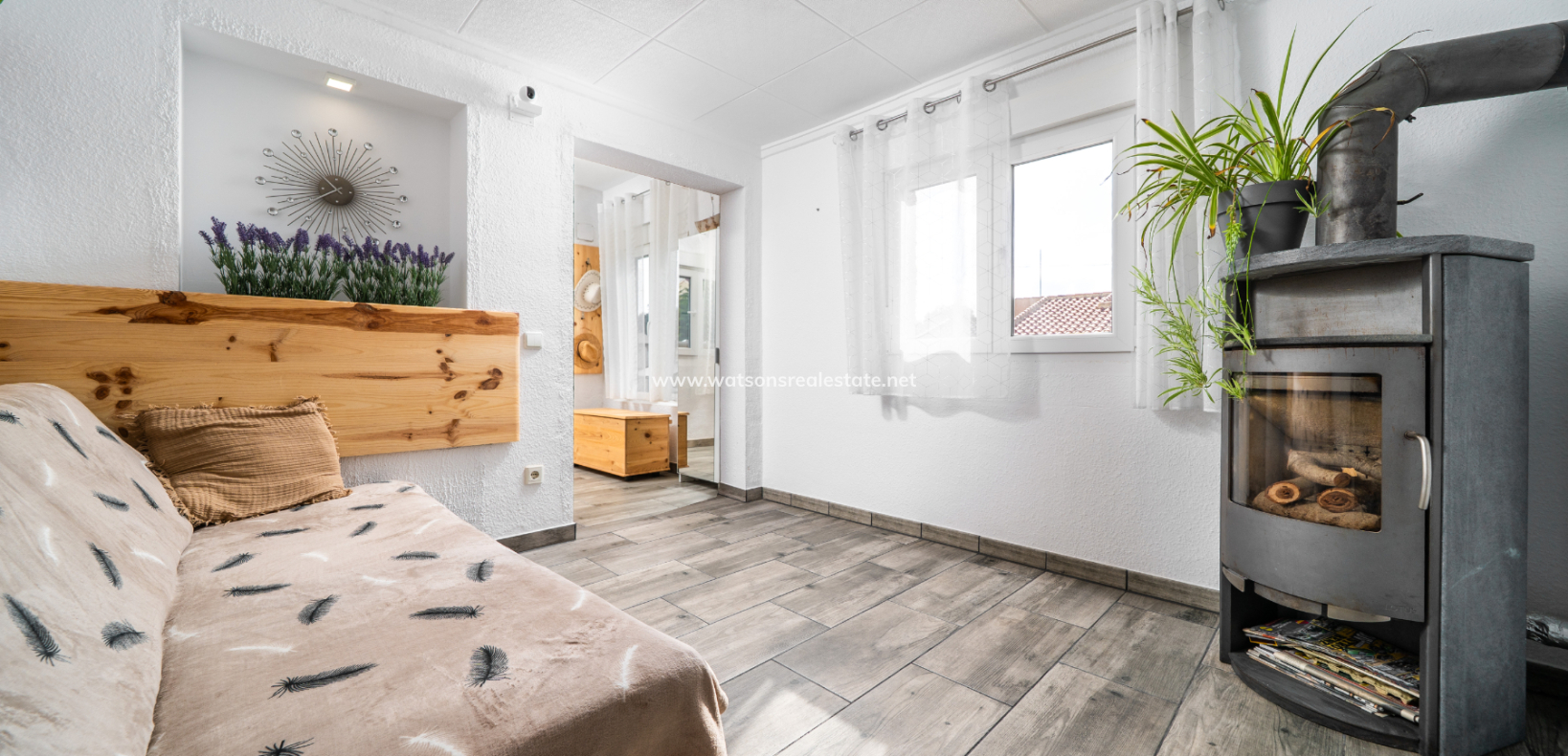 Resale - Freistendhe Villa - Urb. La Marina