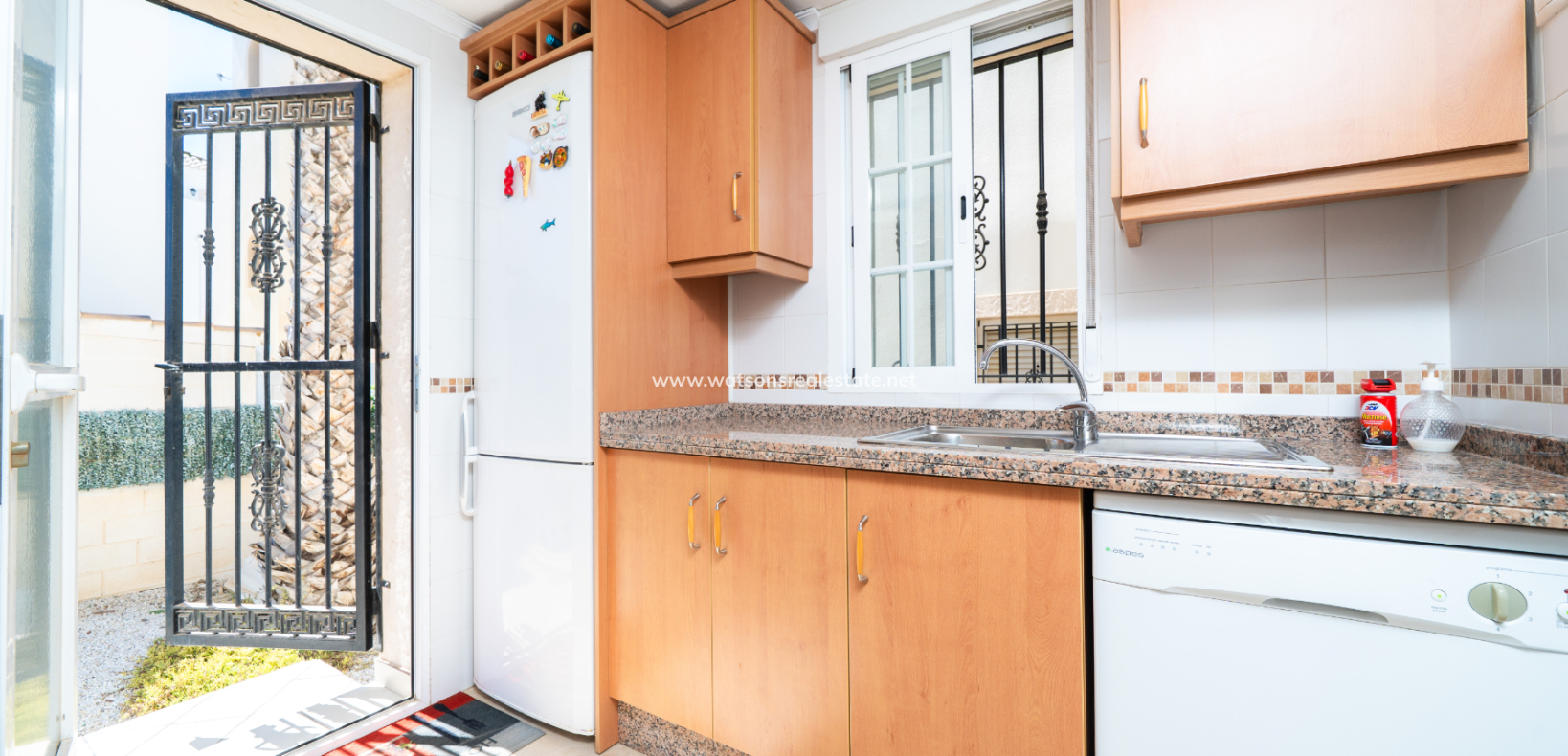 Resale - Freistendhe Villa - Urb. La Marina