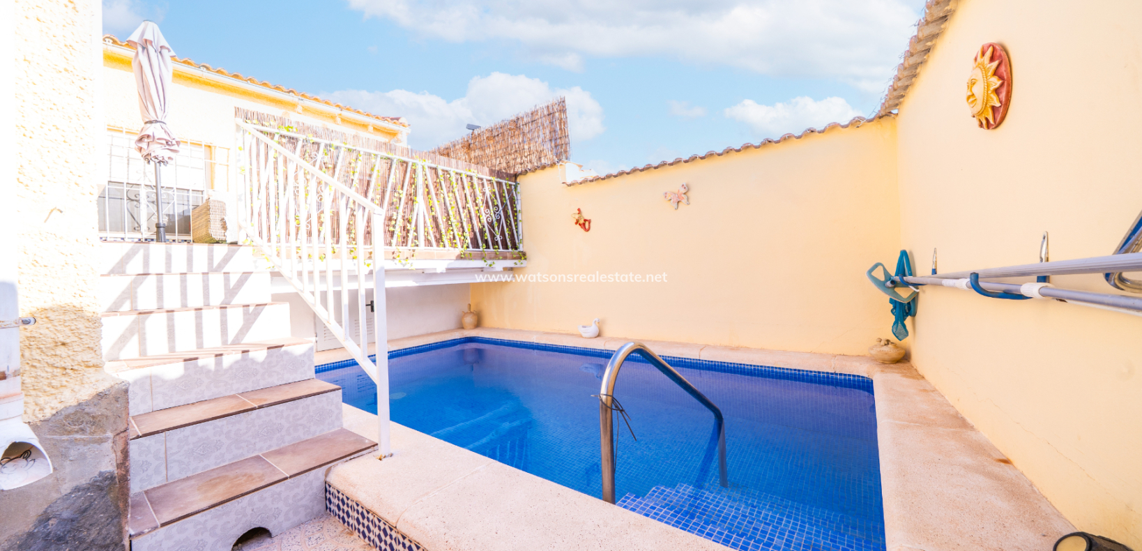 Resale - Freistendhe Villa - Urb. La Marina