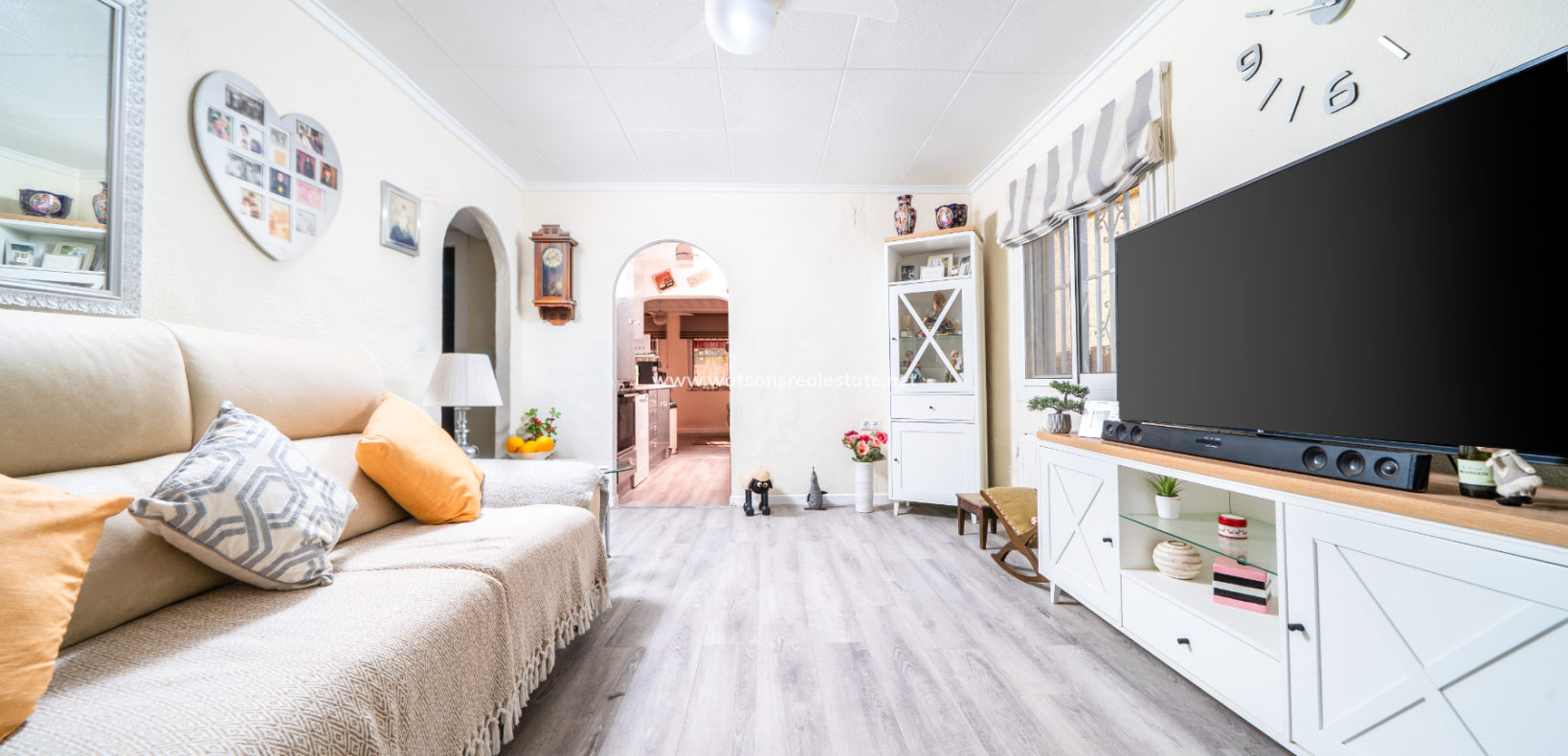 Resale - Freistendhe Villa - Urb. La Marina