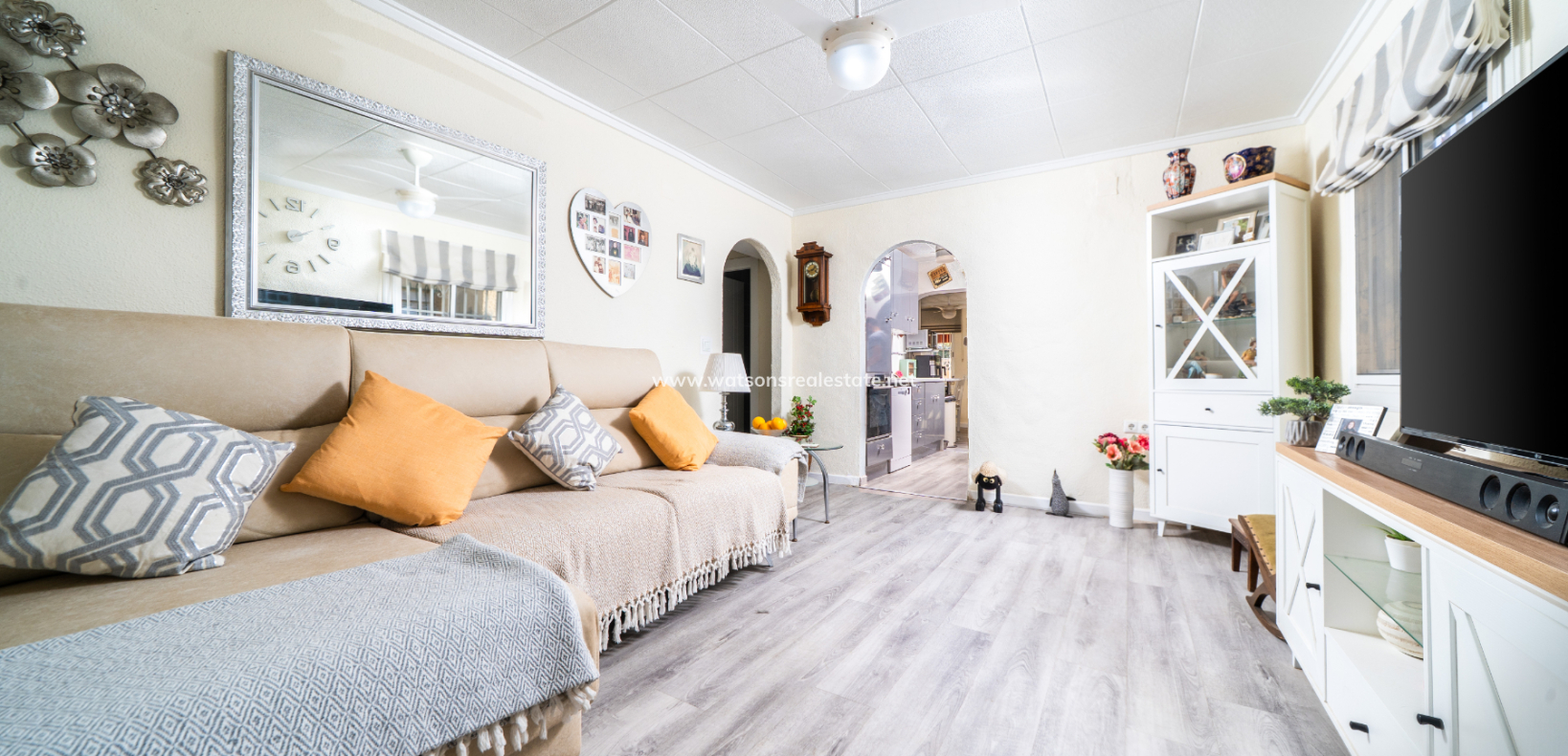 Resale - Freistendhe Villa - Urb. La Marina