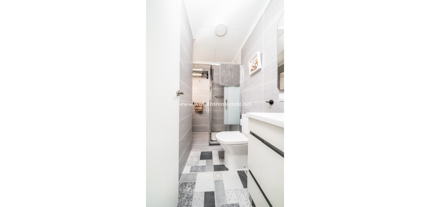 Resale - Freistendhe Villa - Urb. La Marina