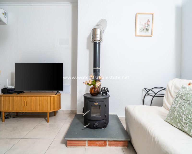 Resale - Freistendhe Villa - Urb. La Marina