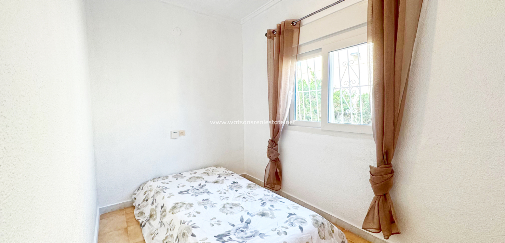 Resale - Freistendhe Villa - Urb. La Marina