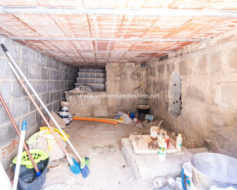 Resale - Freistendhe Villa - Urb. La Marina