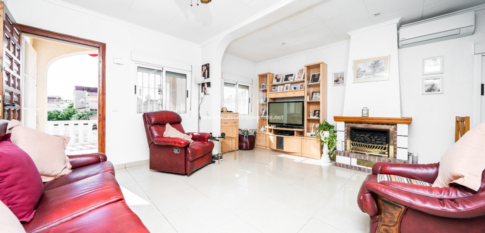 Resale - Freistendhe Villa - Urb. La Marina