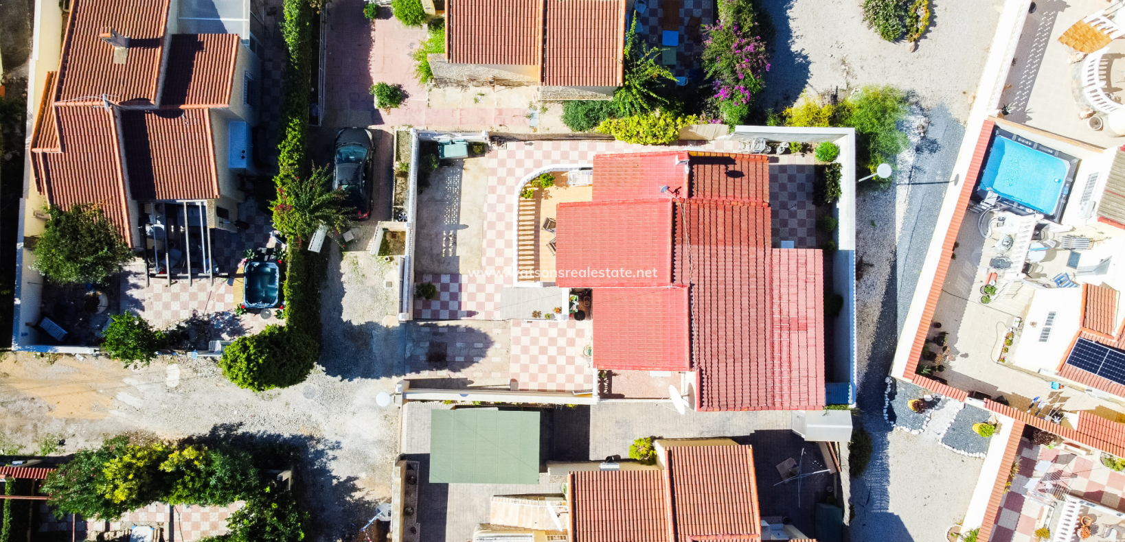 Resale - Freistendhe Villa - Urb. La Marina