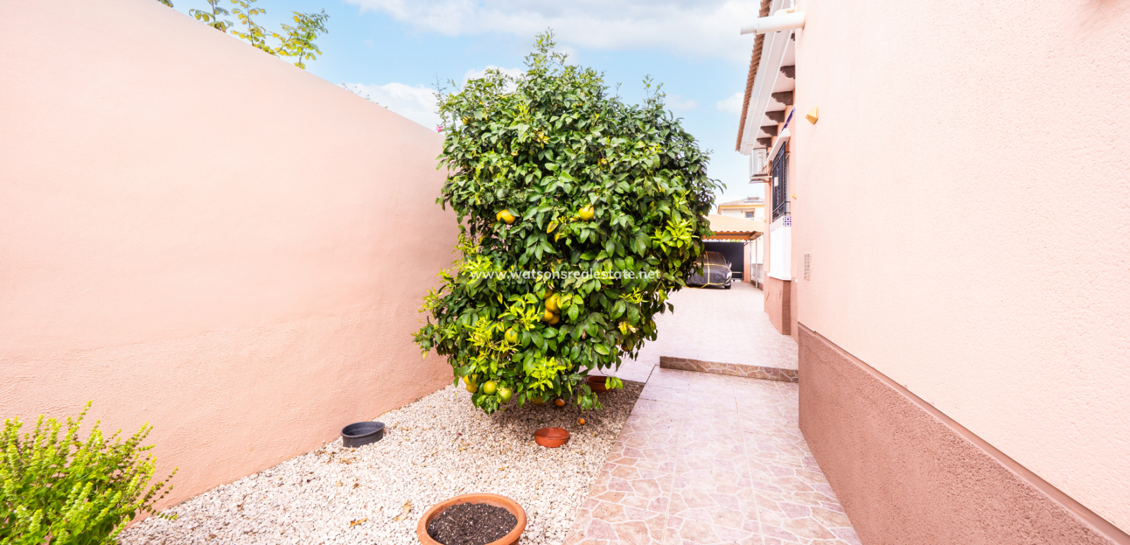 Resale - Freistendhe Villa - Urb. La Marina