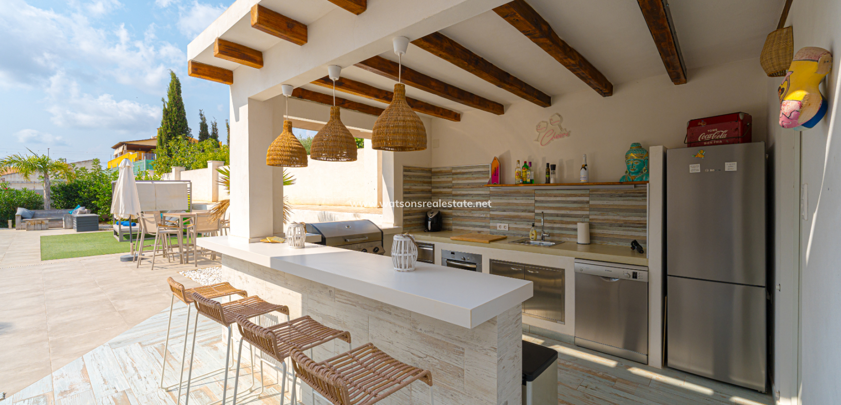 Resale - Freistendhe Villa - Urb. La Marina