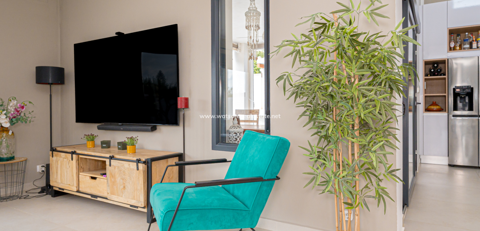 Resale - Freistendhe Villa - Urb. La Marina