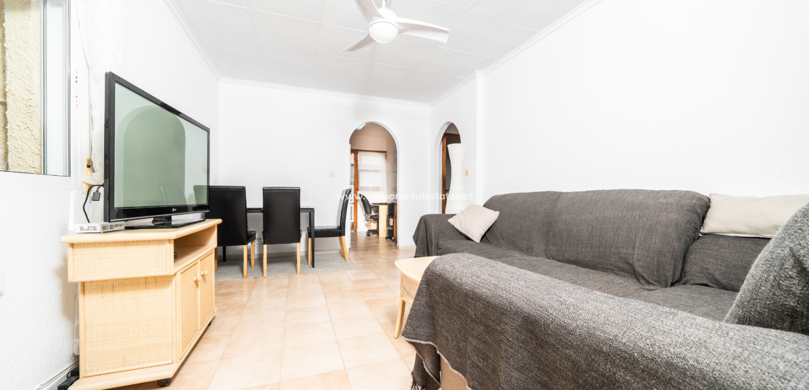 Resale - Freistendhe Villa - Urb. La Marina