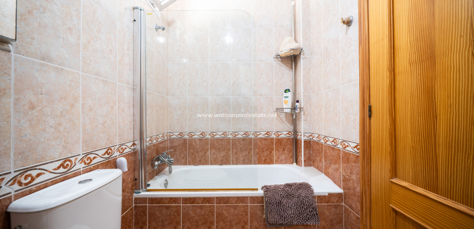 Resale - Freistendhe Villa - Urb. La Marina