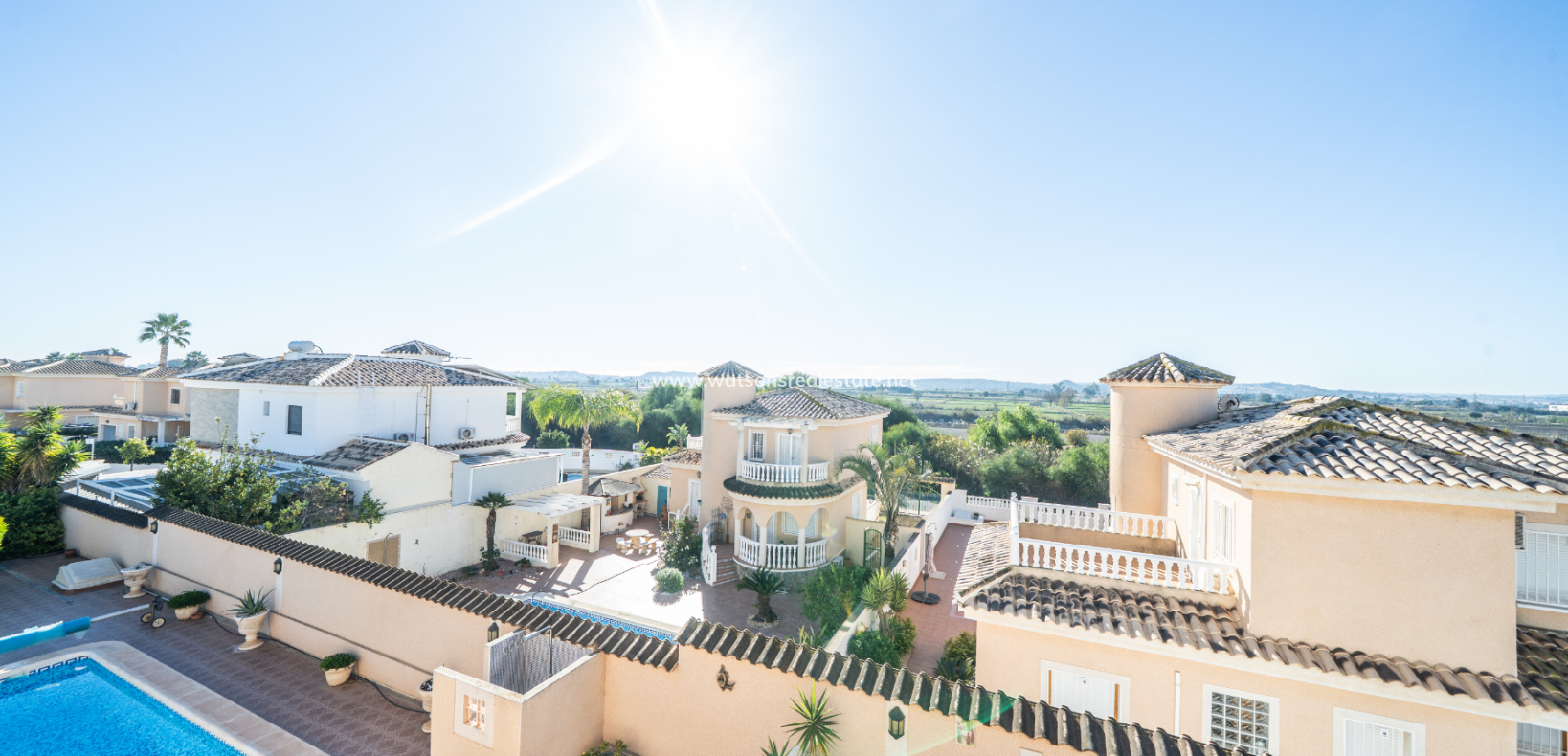 Resale - Freistendhe Villa - Urb. La Marina