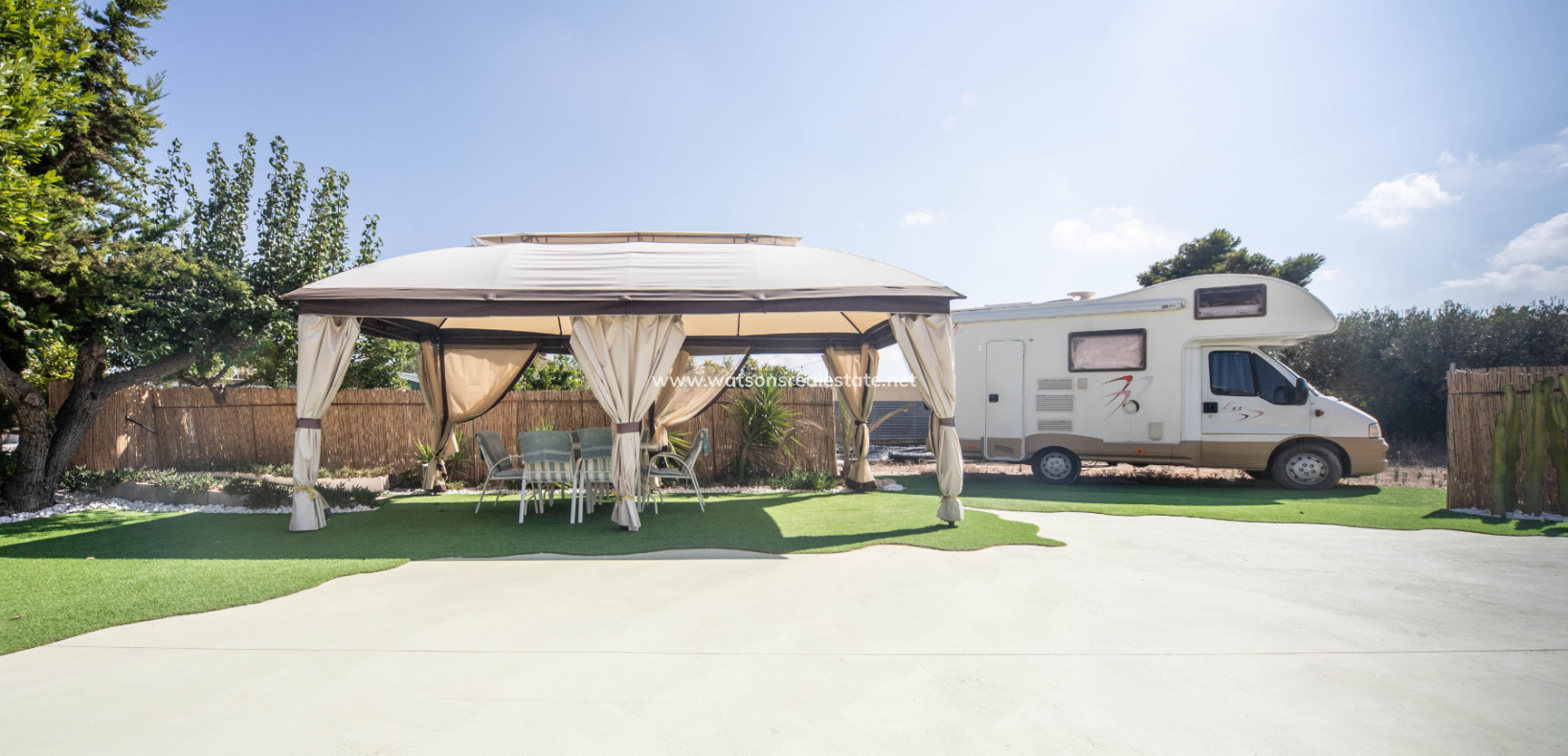 Resale - Freistendhe Villa - Urb. La Marina