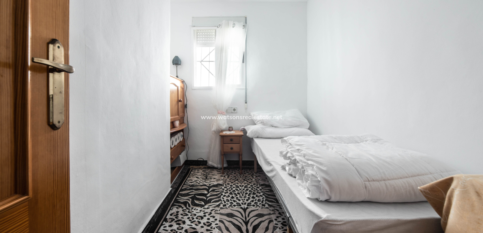 Resale - Freistendhe Villa - Urb. La Marina