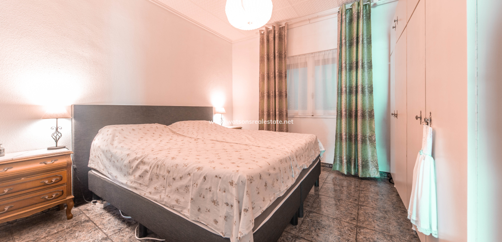 Resale - Freistendhe Villa - Urb. La Marina