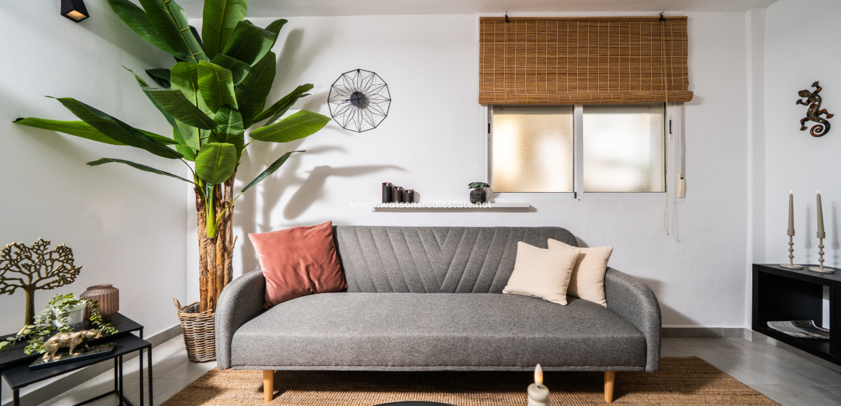 Resale - Freistendhe Villa - Urb. La Marina