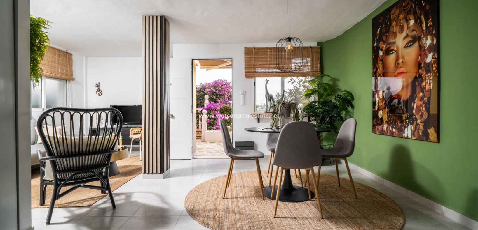 Resale - Freistendhe Villa - Urb. La Marina