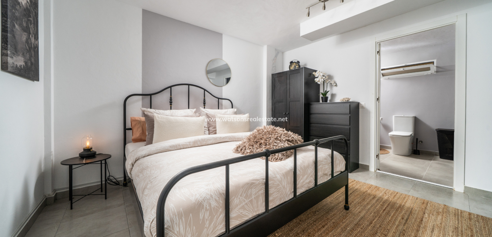 Resale - Freistendhe Villa - Urb. La Marina