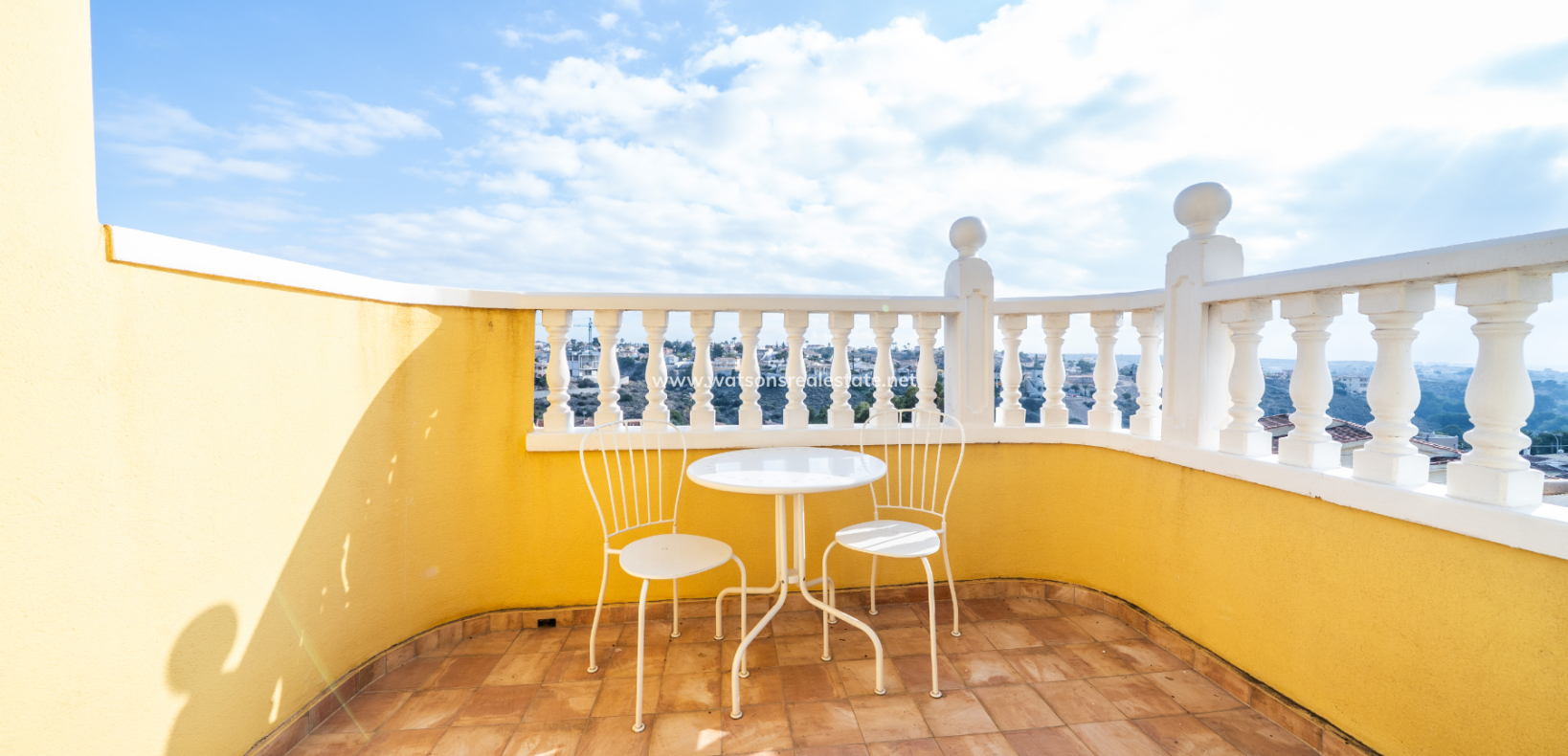 Resale - Freistendhe Villa - Urb. La Marina